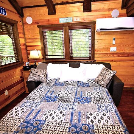 The Codex - Parker Creek Bend Cabins Murfreesboro Exteriér fotografie